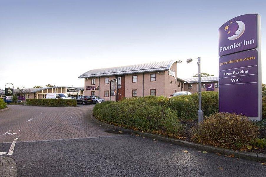 Premier Inn Manchester チードル エクステリア 写真